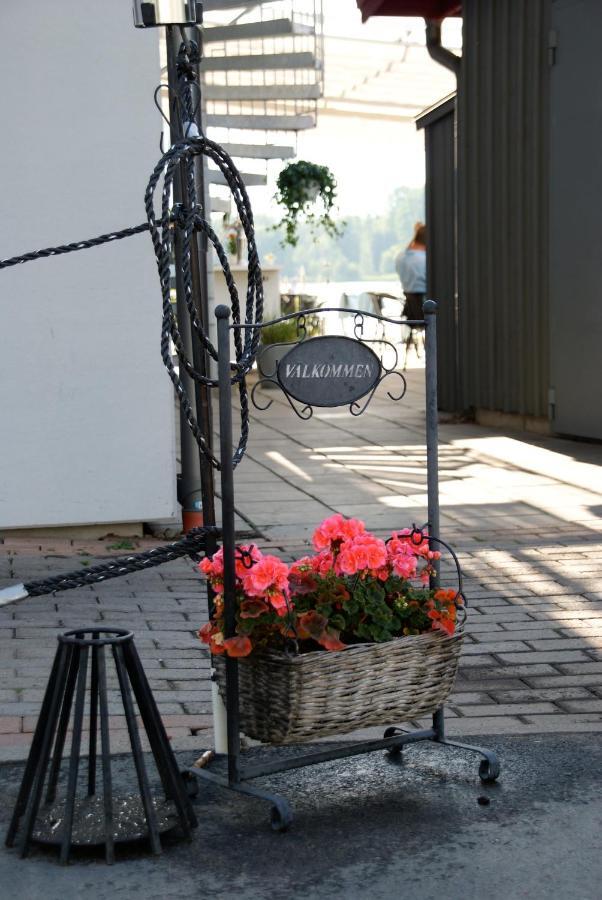 Hasse Pa Sjoekanten Hotell & Restaurang Jönköping Exteriér fotografie